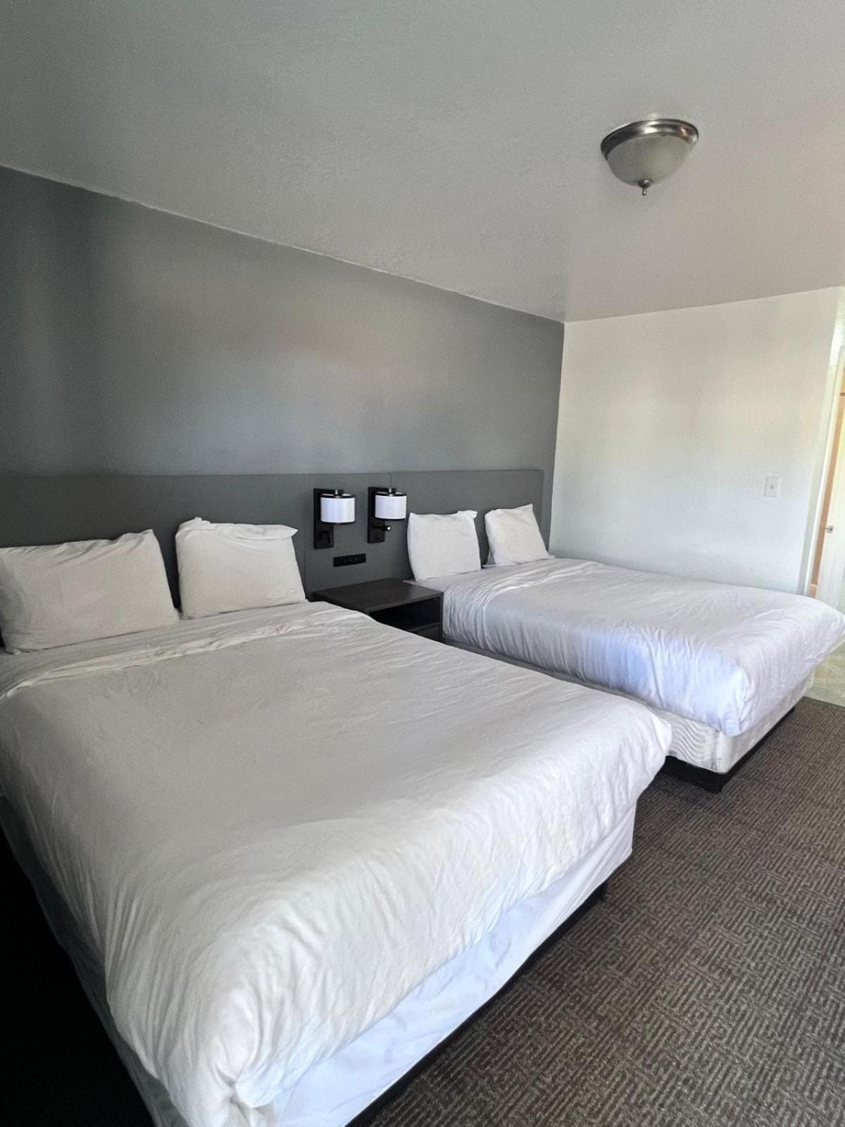 Oyo Garden Inn And Suites Pearsall I-35 East 외부 사진