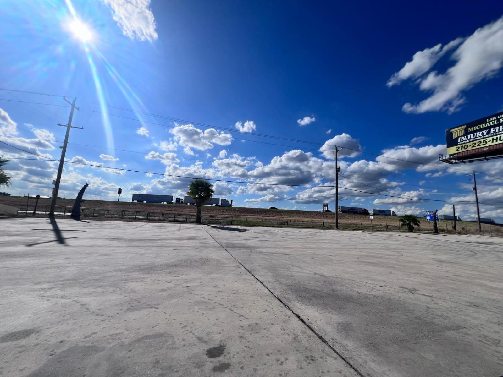 Oyo Garden Inn And Suites Pearsall I-35 East 외부 사진