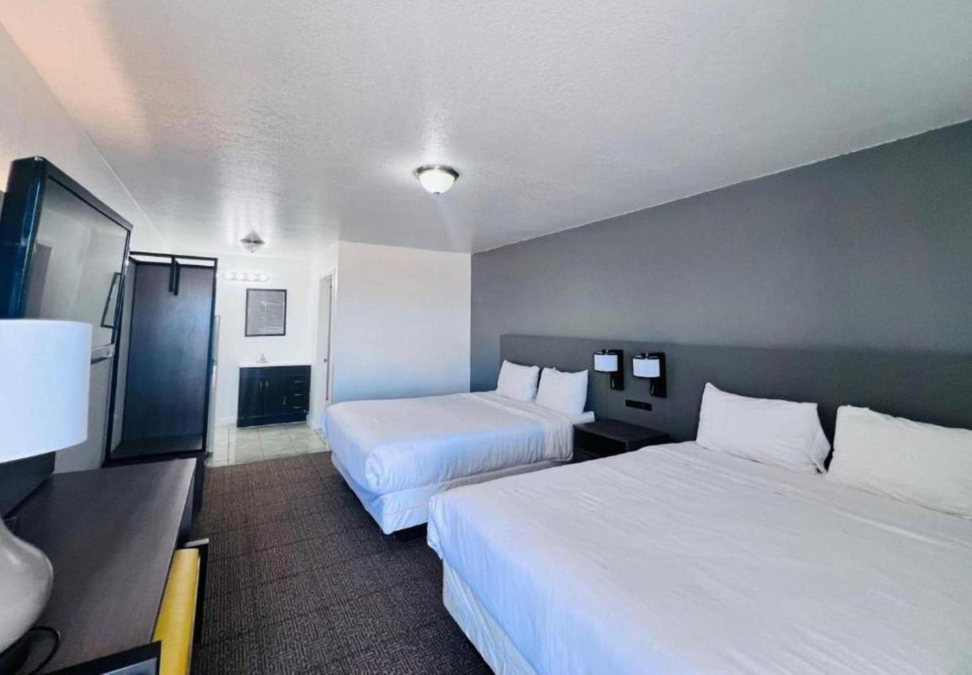Oyo Garden Inn And Suites Pearsall I-35 East 외부 사진